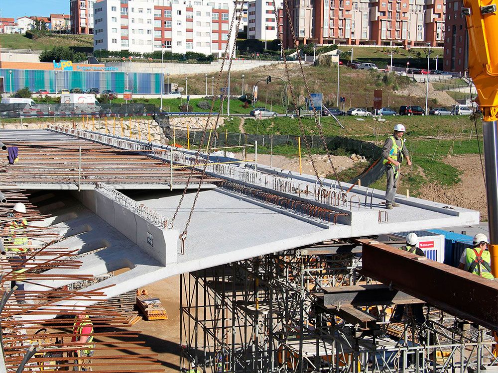 Construcción puente de Las Llamas