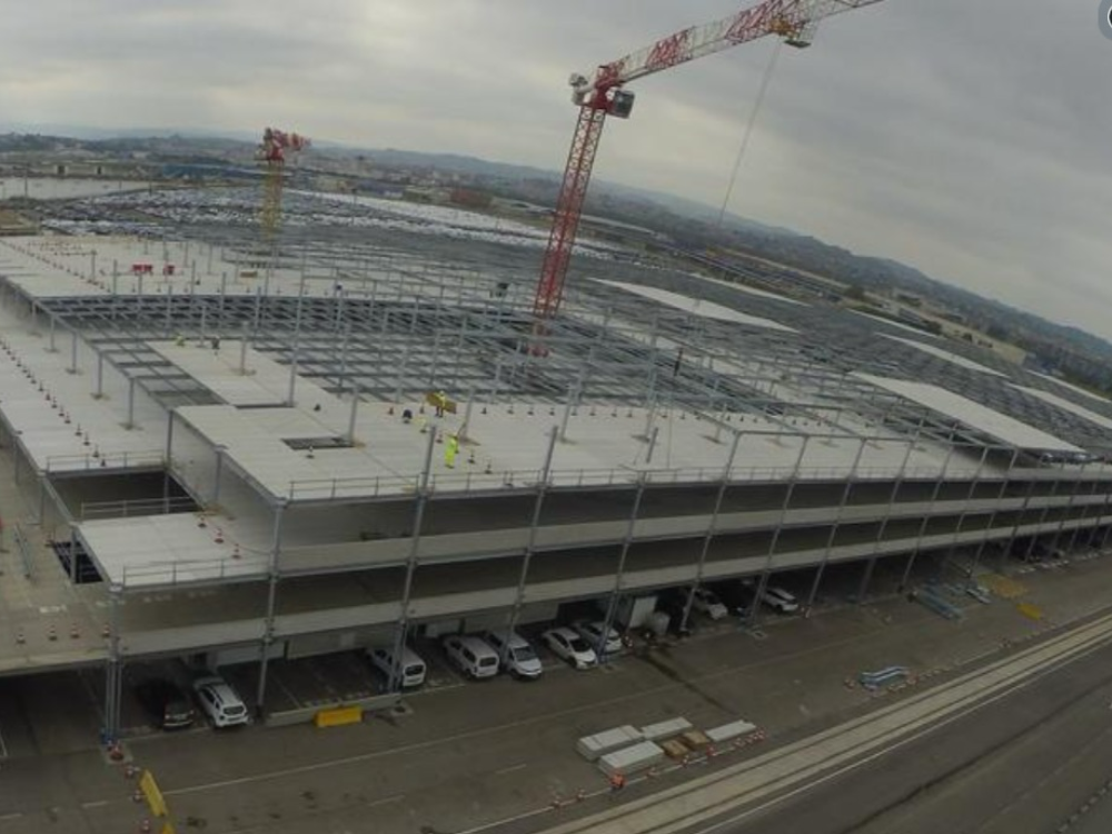Parking en altura del Puerto de Santander
